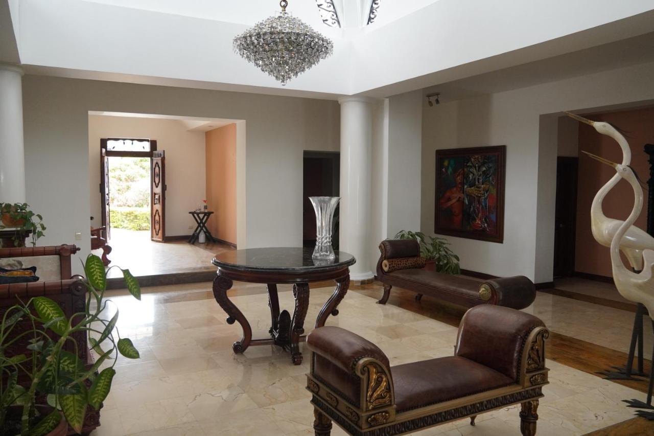Hotel Boutique Villa Casuarinas Cali Esterno foto