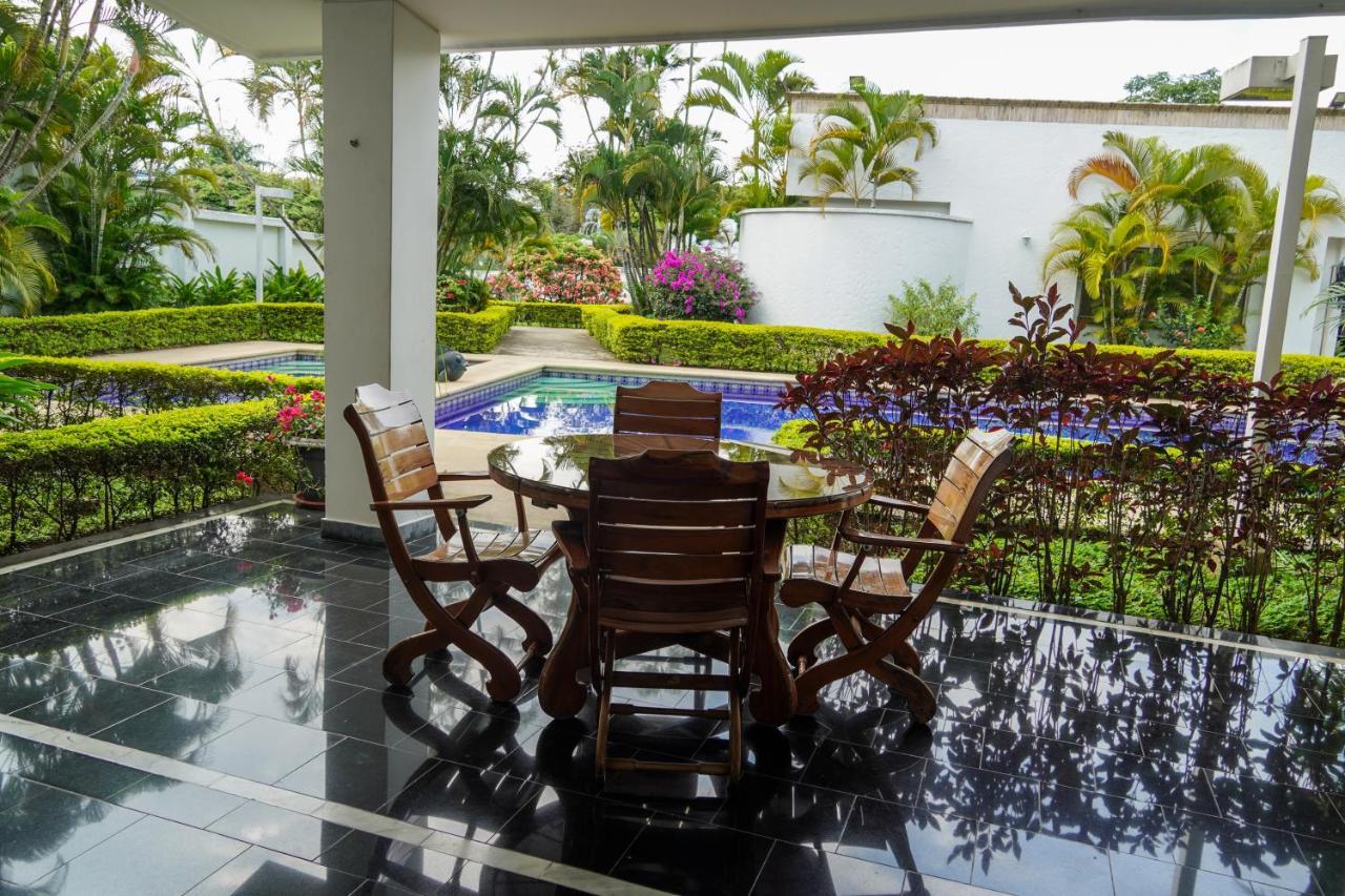Hotel Boutique Villa Casuarinas Cali Esterno foto