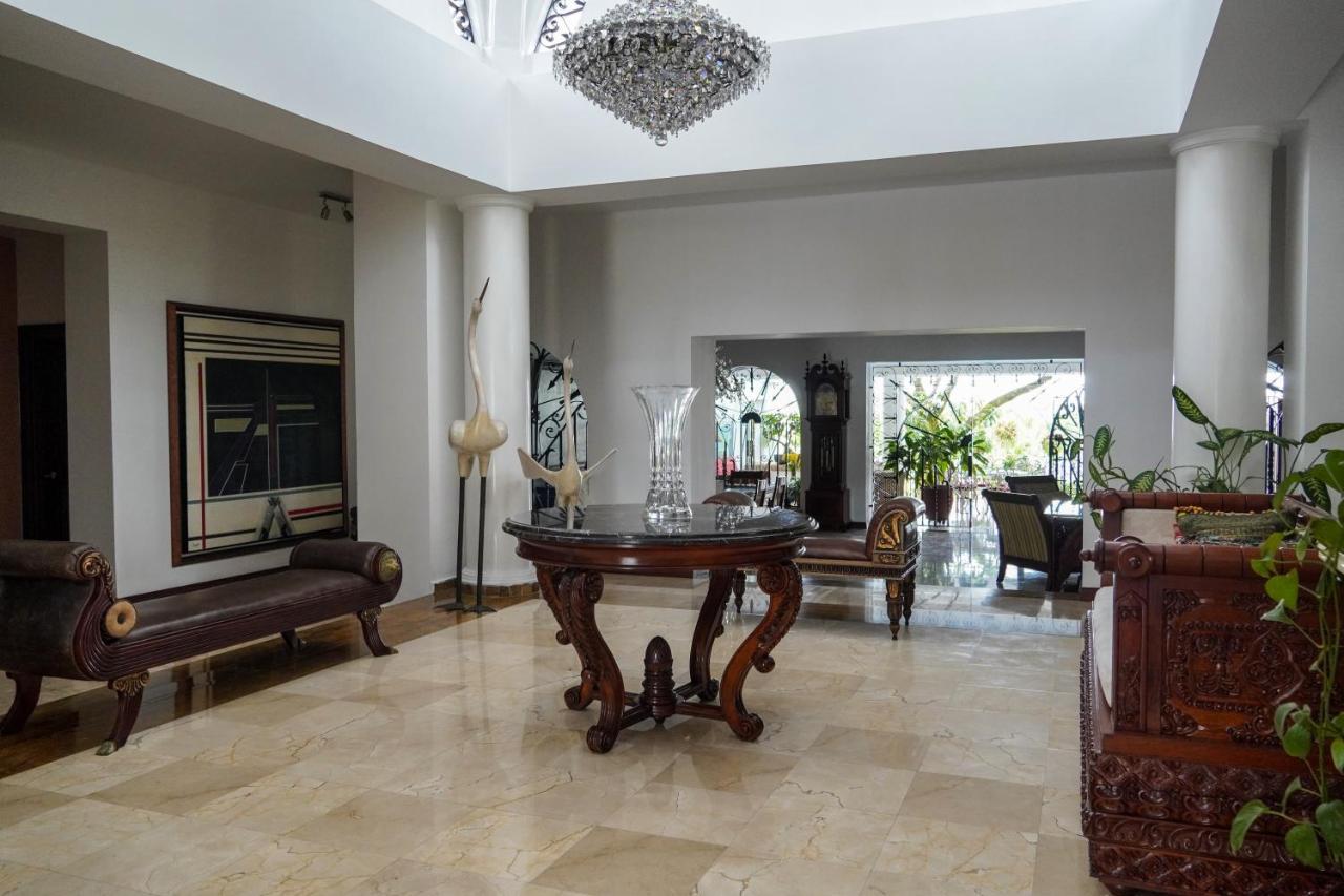 Hotel Boutique Villa Casuarinas Cali Esterno foto