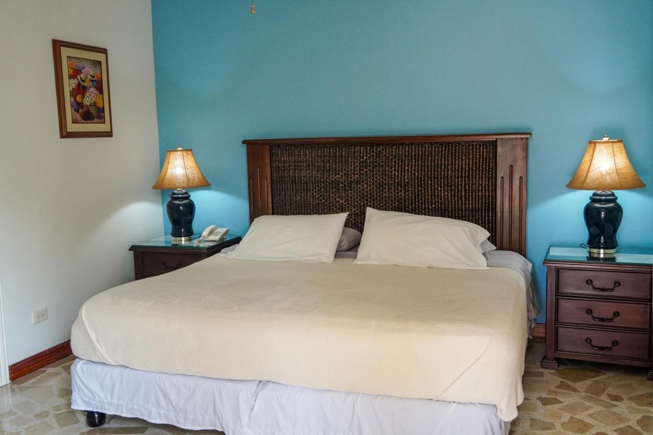 Hotel Boutique Villa Casuarinas Cali Esterno foto