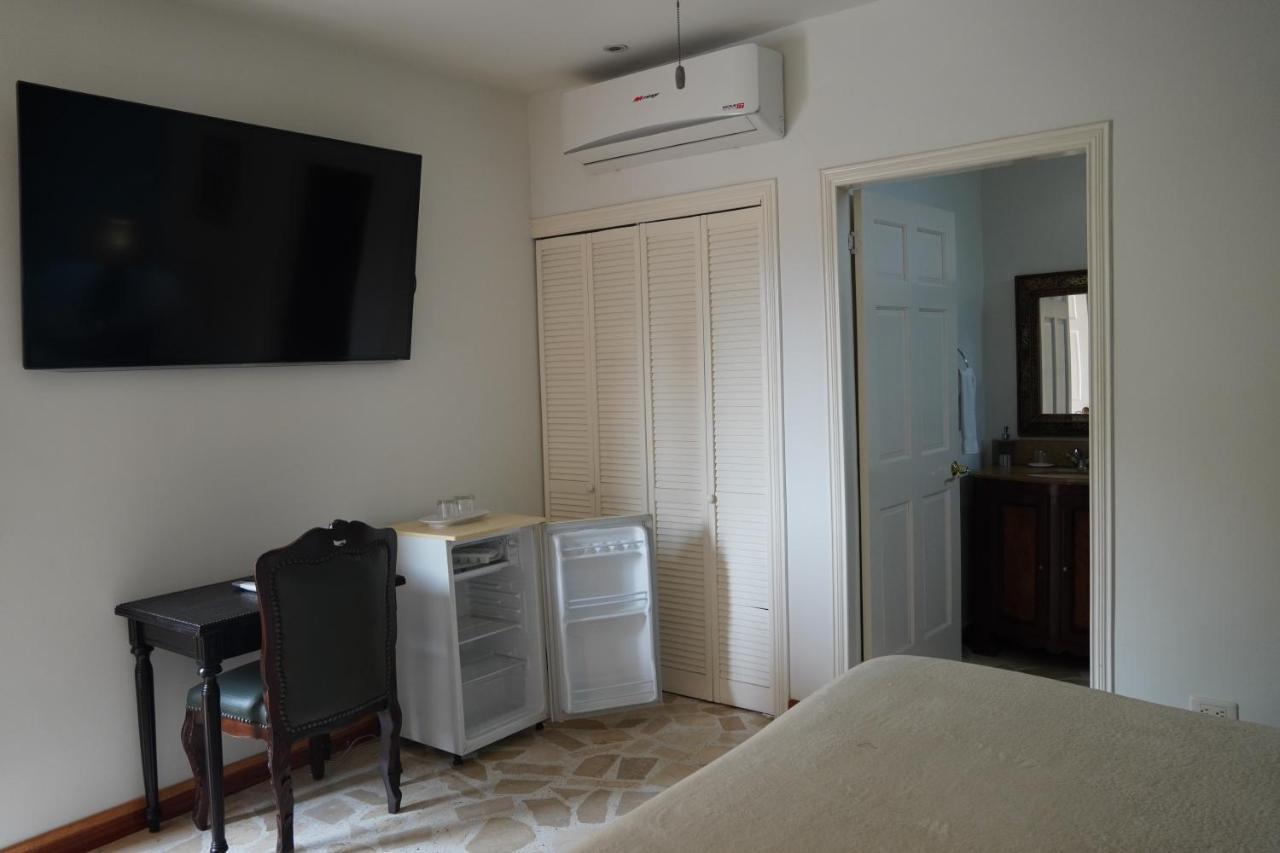 Hotel Boutique Villa Casuarinas Cali Esterno foto
