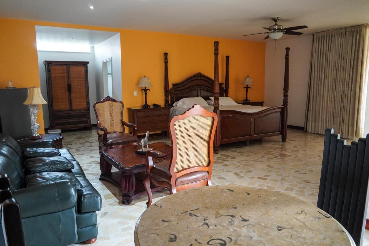 Hotel Boutique Villa Casuarinas Cali Esterno foto